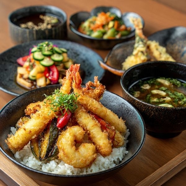 Mix Tendon(Veg. Soute, Miso Soup, Sunomono)