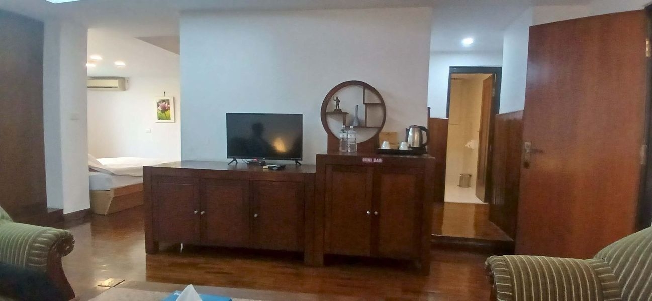 Suit Room